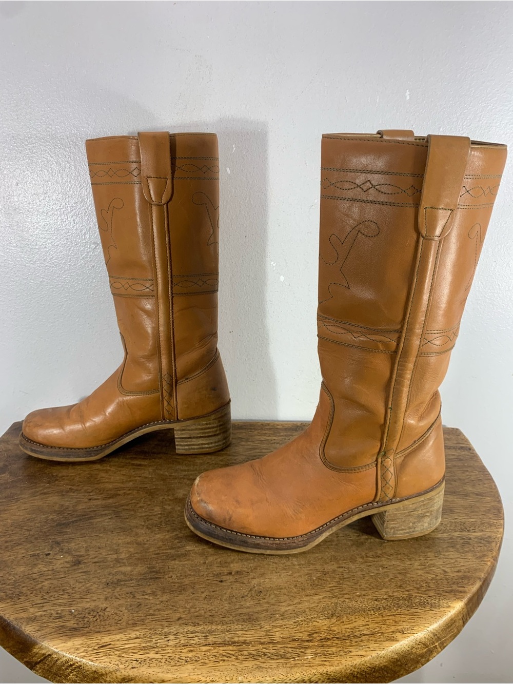 Vintage 70s Tan Leather Western Riding Boots Made in Korea Size 9
